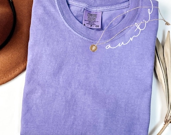 Personalized Auntie Shirt Comfort Colors®, Custom Grandma, Nana, Gigi, Mimi T-Shirt for Women, Mother's Day Gift, Soft Gift for Mama