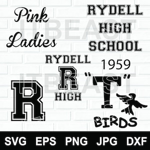 Op de afbeelding: Zwart-witte grafische elementen met tekst, waaronder "Pink Ladies", "Rydell High School", "1959" en "Birds". De afbeelding bevat ook de letters "R" en "T" in varsity-stijl.