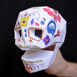 Patrón de marioneta de calavera: ¡construye una con papel y pegamento! Ideal para el Día de los Muertos o Halloween. ¡Píntala para crear una calavera de azúcar!
