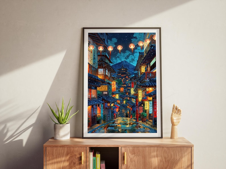 K&ouml;nnte beinhalten: Ein digitales Gem&auml;lde einer engen Gasse in einer japanischen Stadt bei Nacht. Die Gasse ist ges&auml;umt von Geb&auml;uden mit roten Laternen, die dar&uuml;ber h&auml;ngen. Die Geb&auml;ude sind mit warmen gelben Lichtern beleuchtet. Die Gasse ist nass vom Regen und spiegelt die Lichter wider.
