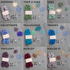 Kit per lavorare a maglia Cordillia: realizza un bracciale, un portachiavi per occhiali e un cordino con perline. immagine 2