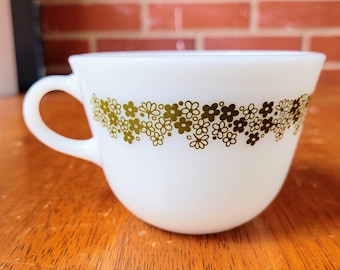 Vintage 1970s Green and White  Spring Blossom Pyrex Milkglass Mug