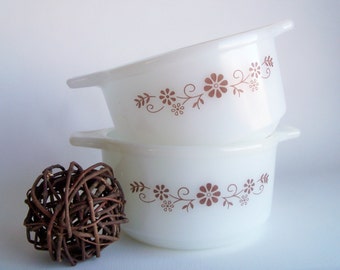 Vintage 1940s Pyro-rex Vitrocrisa Milk Glass Casserole Dishes