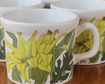 Vintage 1970s  Green Wedgewood Riviera Flat Cups Set of 4