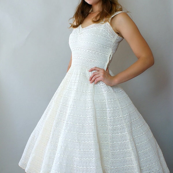 Vintage 1950s Wedding Dress -- Ivory Tiered Crochet Lace Tea Length Wedding Dress -- Small