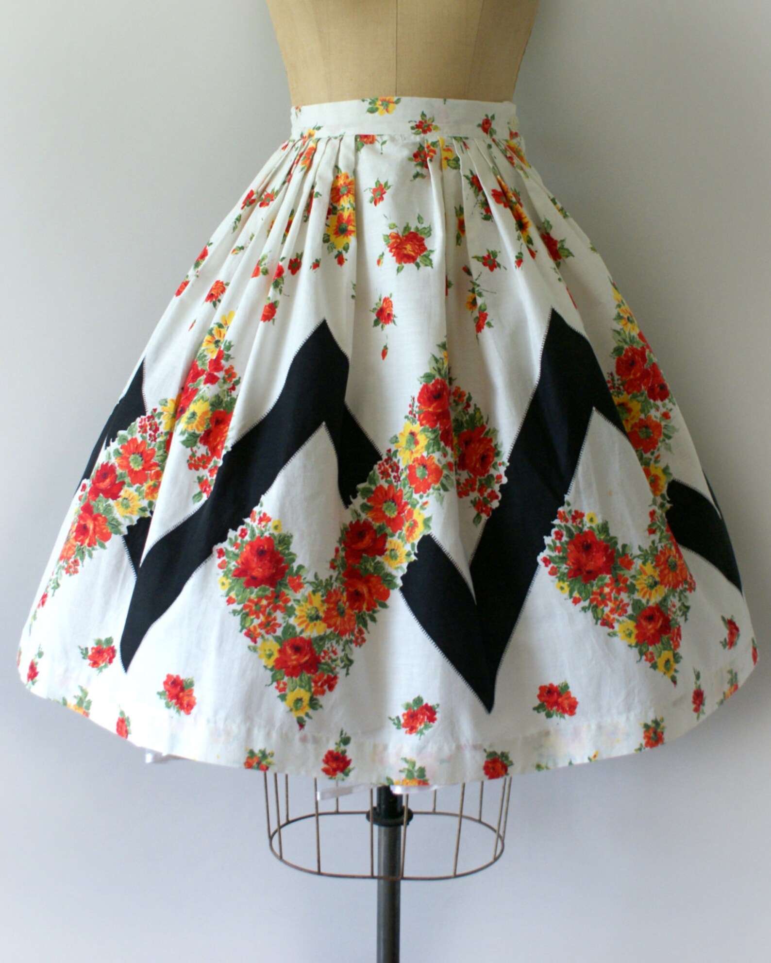 Vintage 1950s Skirt 50s Novelty Cotton Floral Full Skirt Etsy