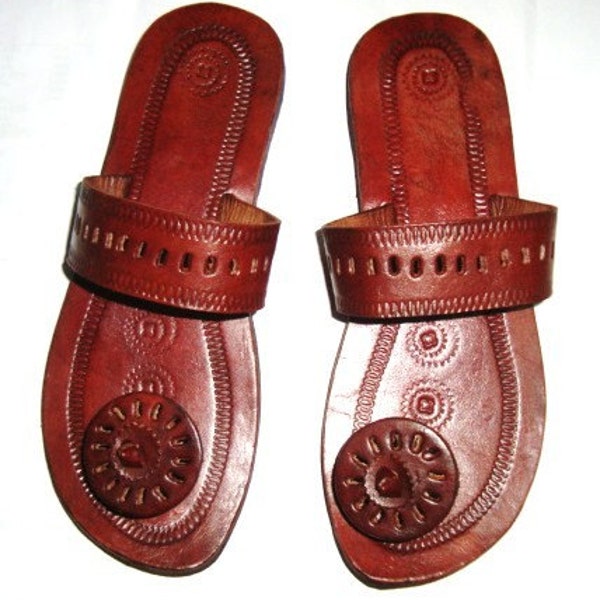 Panelled Circle Post Leather Sandals