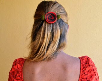 NIDO mini French barrette in 100% Merino wool. Handmade hair clip. Gift for women. Boho style. Hair accessory. Fashion.