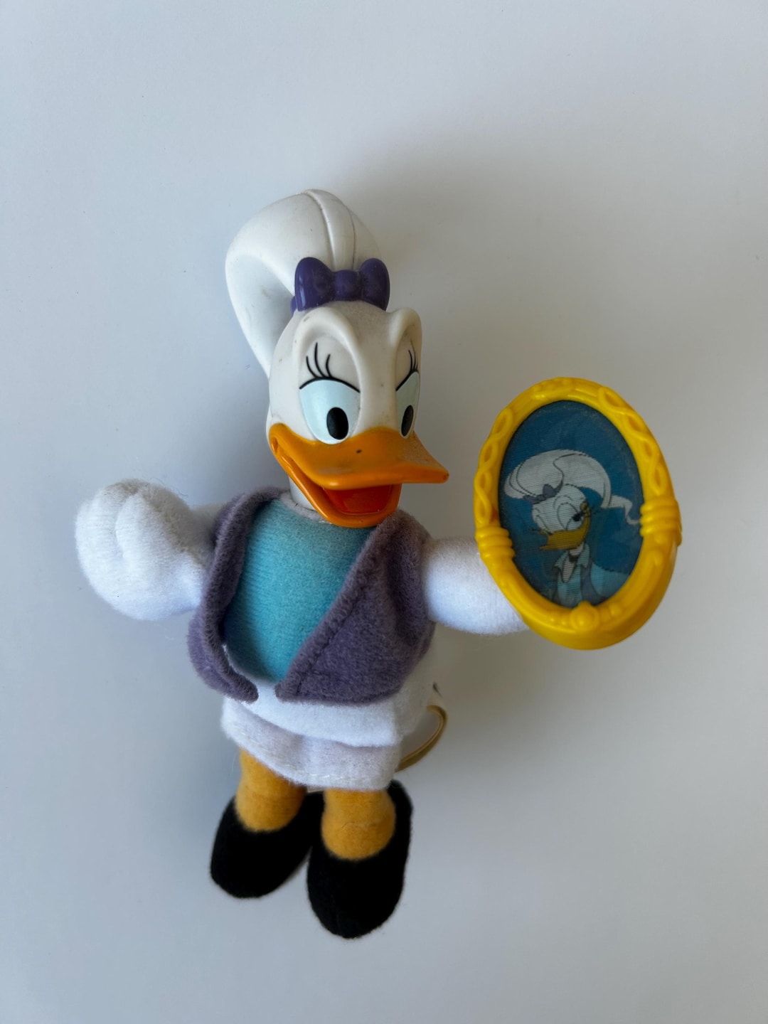 【レア】デイジーダック ディズニー ぬいぐるみ 限定品 2001年/00129 il_1080xN.6694417722_60r5.jpg