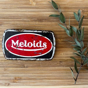 Vintage blikje Meloids – Lege laarzen Nottingham Engeland – Oud apothekersblik, verzamelmedicijnblik, rustiek apotheekdecor
