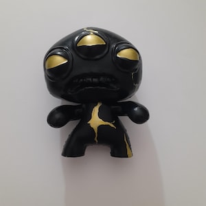 Custom painted Kintsugi Annoyed Alien Fuggler figurine