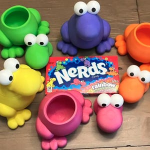 Nerds candy container 3D printing - 3D print - A container shaped like the Nerds character to hold your Nerds