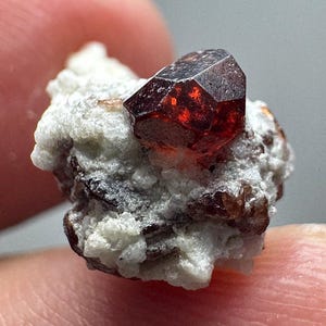 Spessartin granat 6 karat mineralprov från Pakistan