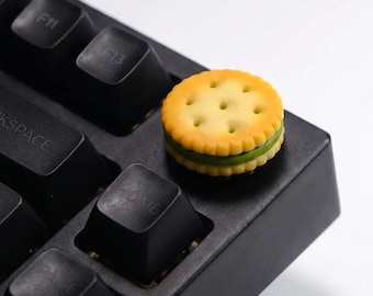 Matcha Cream Biscuit Keycap – Realistic Keyboard Artisan Decor