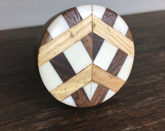 Wood Drawer Knob - Round Wood Drawer Knob, Chevron Drawer Knobs, Chevron Drawer Pulls, Modern, Farmhouse, Geometric Knobs