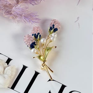 Handmade Flower Brooch, Custom Olive Brooch, Brooch Pin, Simple and Elegant Corsage, Wedding Gifts,Gifts for Mom,mother's day