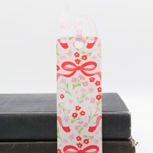 Chic Pink Floral Bow Clear Acrylic Bookmark - Add a Touch of Sweetness to Your Reading