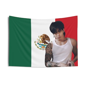 Camiseta sin mangas Jungkook con bandera mexicana, pancarta del concierto de Bangtan, tapiz de pared JK Kpop, artículos de Jungkook tatuados, regalo para fans de JK, estética de habitación