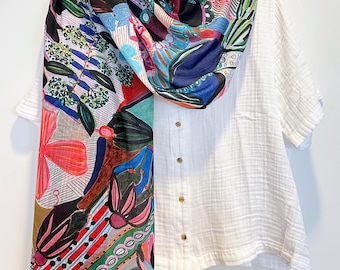 Colorful Memory-Themed Scarf - Stylish and Lightweight Accessory