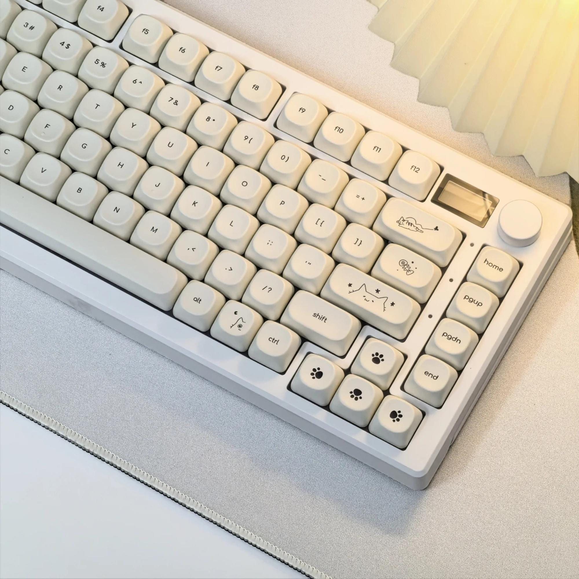 124 White Cat Keycap Set Simple Milky White Cute Cat Theme PBT