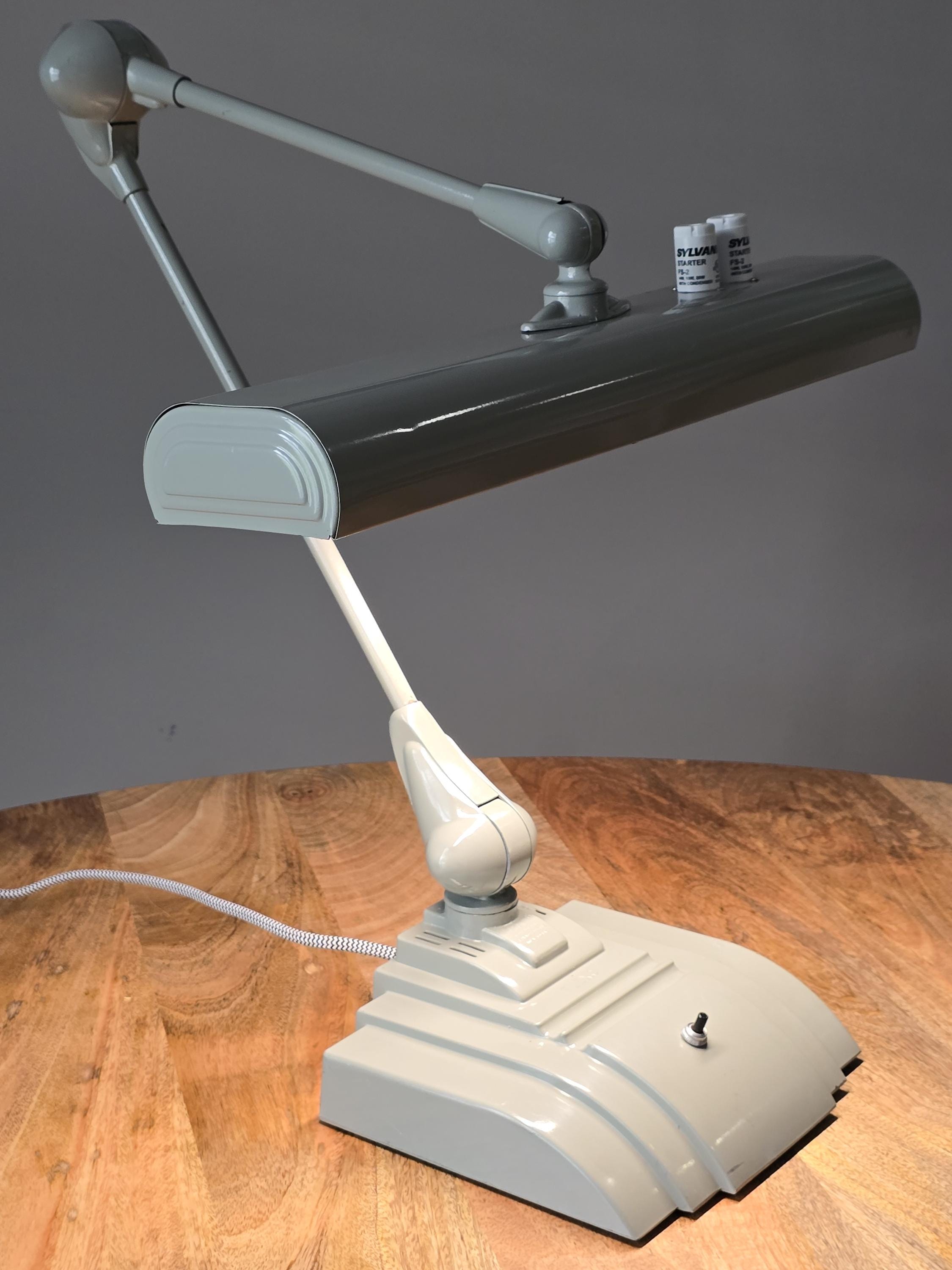 Vintage Art Specialty Co Flexo Desk Lamp - Etsy