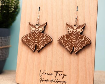 Gothic Motte Ohrringe SVG: Gravur Halloween Schmuck Design Laser Cut Files (Digitaler Download)