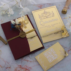Elegante Goldspiegel Acryl Quinceaños Einladung mit Antwortkarte und Wachssiegel, Elegante Sweet 16 Einladungskarte, Acrílico Mis Quince Años