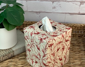 Red Aviary/ribbon lattice reversible tissue box cover