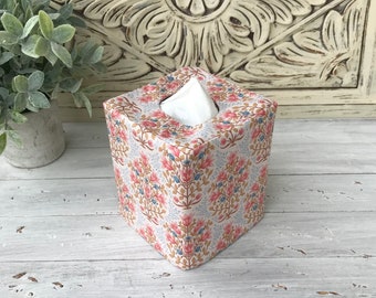 Windy Days Floral reversible tissue box cover