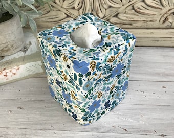 Field of flowers reversible tissue box cover
