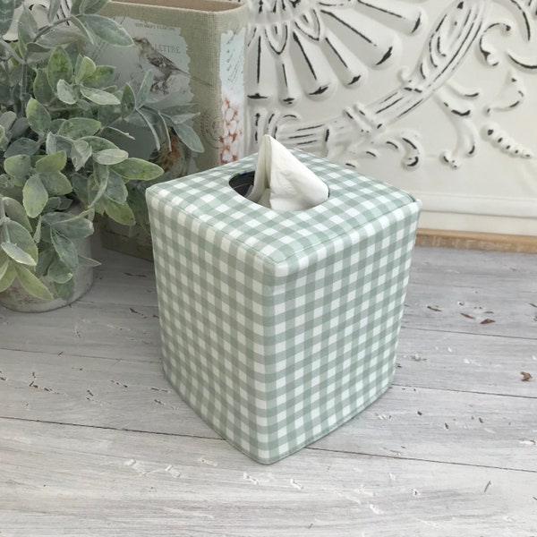 Green gingham/green linen blend reversible tissue box cover