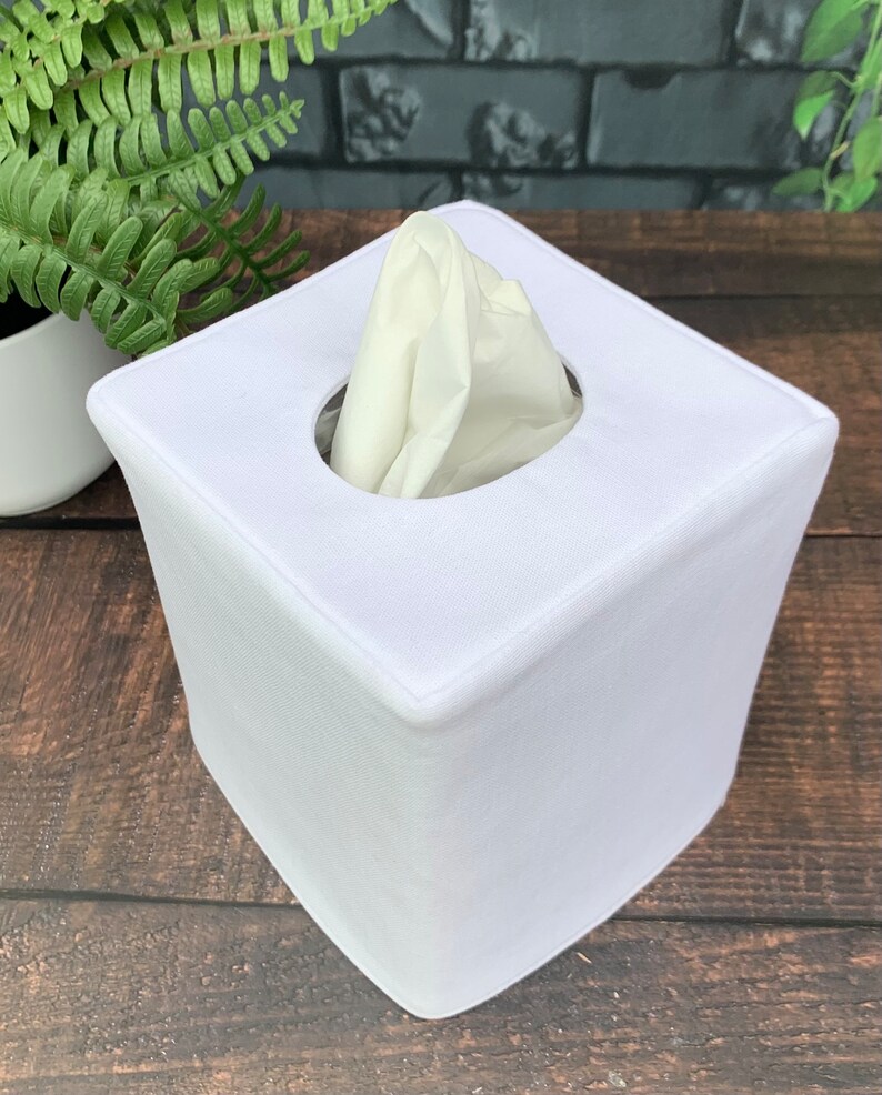 White linen/cotton blend reversible tissue box cover image 2