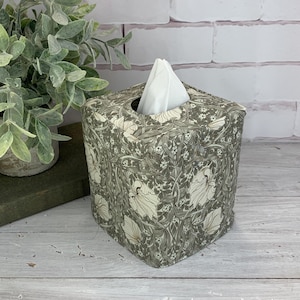 William Morris Pimpernel primroses in Porcelain reversible fabric tissue box cover