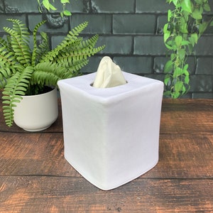 White linen/cotton blend reversible tissue box cover image 1