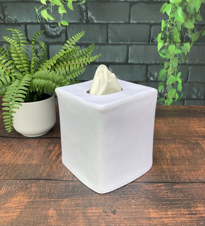 White linen/cotton blend reversible tissue box cover image 1