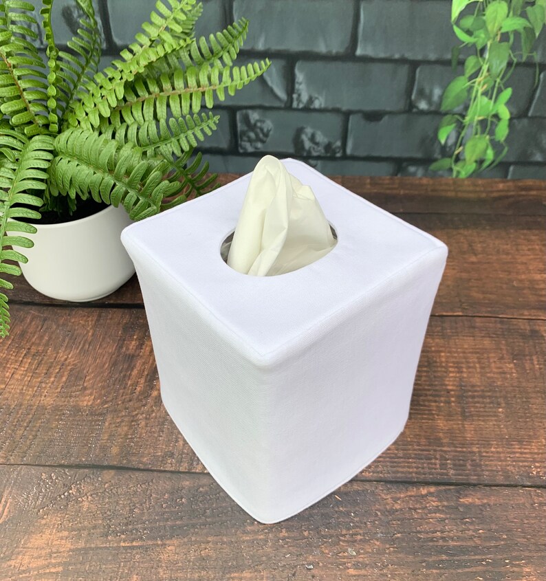 White linen/cotton blend reversible tissue box cover image 4
