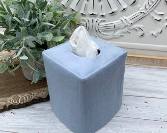 Blue linen/gray linen blend reversible tissue box cover