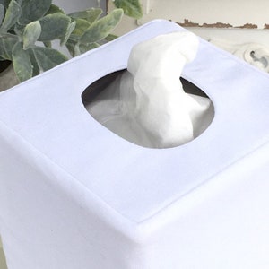 White linen/cotton blend reversible tissue box cover image 5