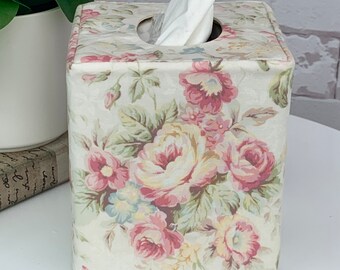 Roses/Pink Linen reversible tissue box cover