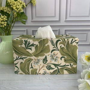 Botanical Foliage Green William Morris Fabric Rectangle Tissue Box Cover — Reversible Grandmillennial Home Decor Gift