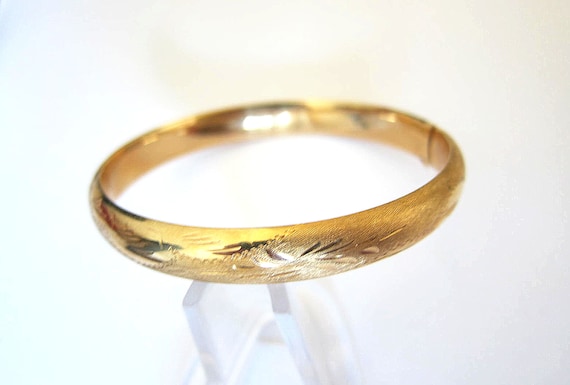 14K Solid Yellow Gold Floral Bangle,9mm,10.6 Grams - image 1