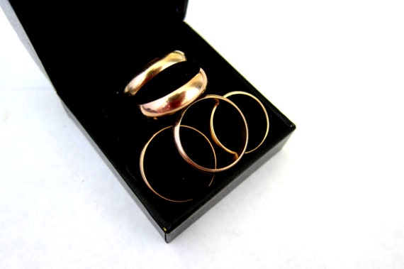 5 Solid Yellow Gold Rings -14K & 18 K ,Various Si… - image 5