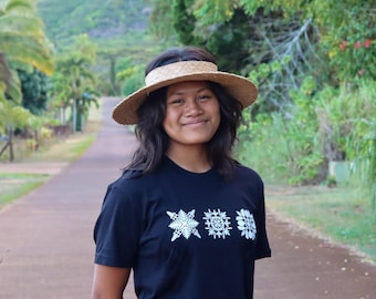 Hawaiian Quilt (3 in a row) T-shirt