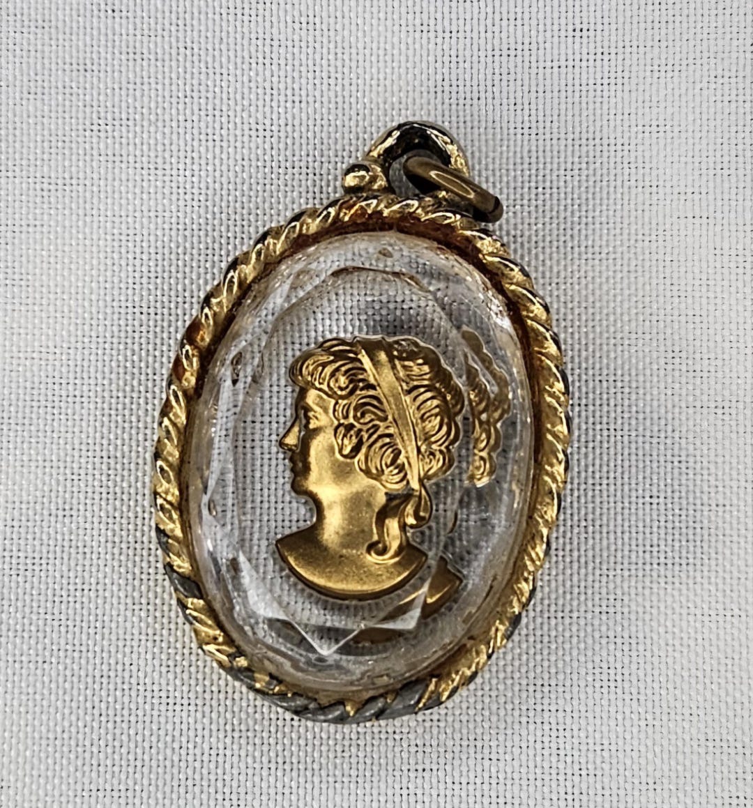 Vintage Gold Tone Intaglio Reverse Cameo in Glass Pendant - Etsy