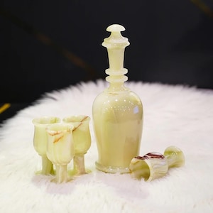 Elegant Onyx Marble Wine Bottle Set – Handcrafted decanter with matching goblets, perfect for bar décor or a luxury gift.