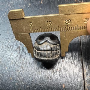 Hand Carved Ox Horn Smashan Chitta Skull Spacer Bead – Tibetan Buddhist Mala Separator – Unique Vintage Amulet Bead image 7