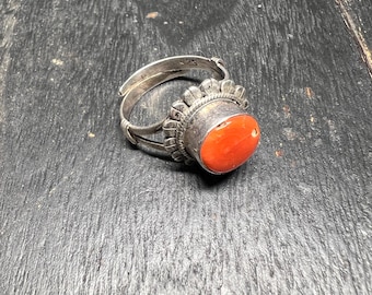 Anillo vintage de coral tibetano: joyería bohemia ajustable de plata de ley 925 (H886)