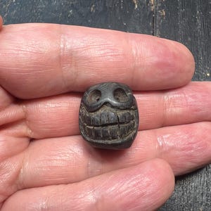 Hand Carved Ox Horn Smashan Chitta Skull Spacer Bead – Tibetan Buddhist Mala Separator – Unique Vintage Amulet Bead image 4