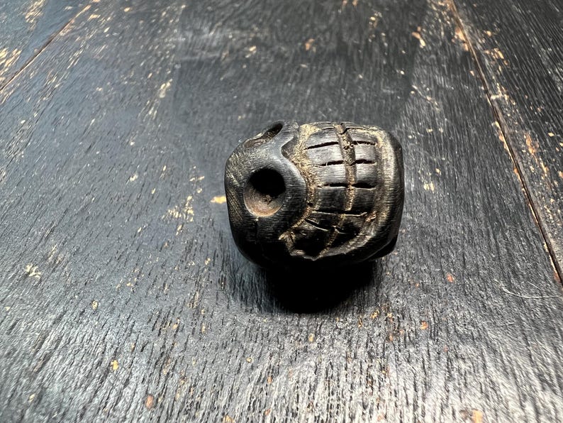 Hand Carved Ox Horn Smashan Chitta Skull Spacer Bead – Tibetan Buddhist Mala Separator – Unique Vintage Amulet Bead image 6