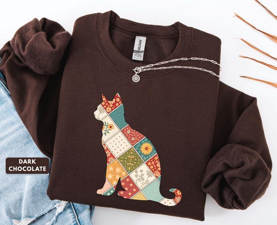 Patchwork Cat Sweatshirt, Retro Kitten Pullover, Cottagecore Graphic, Oversized Quilted Crewneck, Vintage Style Shirt